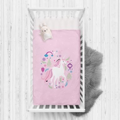 Pembe Zeminde Unicorn Sevimli At Çocuk Odası Yatak Örtüsü