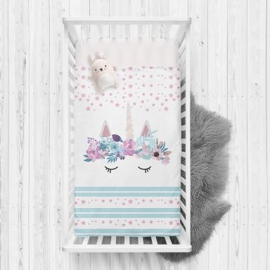 Beyaz Zeminde Baby Shower Özel Tasarım Çocuk Odası Yatak Örtüsü