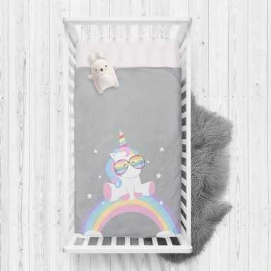 Gri Zeminde Unicorn Tasarımlı Çocuk Odası Yatak Örtüsü