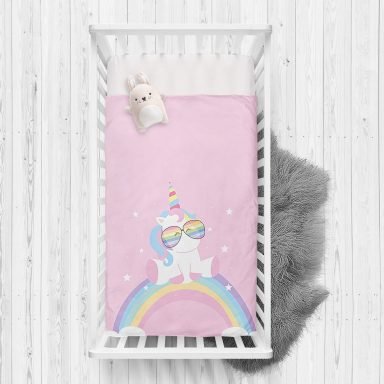 Pembe Zeminde Unicorn Tasarımlı Çocuk Odası Yatak Örtüsü