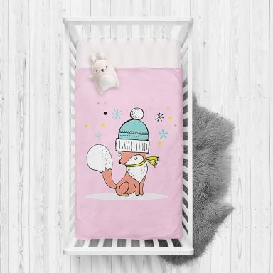 Pembe Zeminde Sevimli Tilki Desenli Bebek Odası Yatak Örtüsü