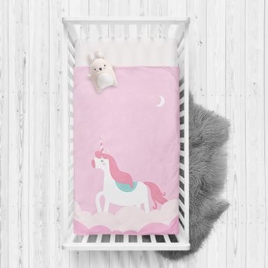 Pembe Unicorn At Desenli Dijital Baskılı Bebek Odası Yatak Örtüsü