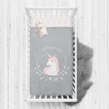 Gri Zeminde Unicorn At Tasarımlı Bebek Odası Yatak Örtüsü