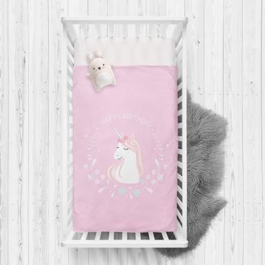 Pembe Zeminde Unicorn At Tasarımlı Bebek Odası Yatak Örtüsü