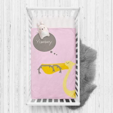 Pembe Zeminde Leylek Motifli Özel Tasarım Çocuk Odası Yatak Örtüsü