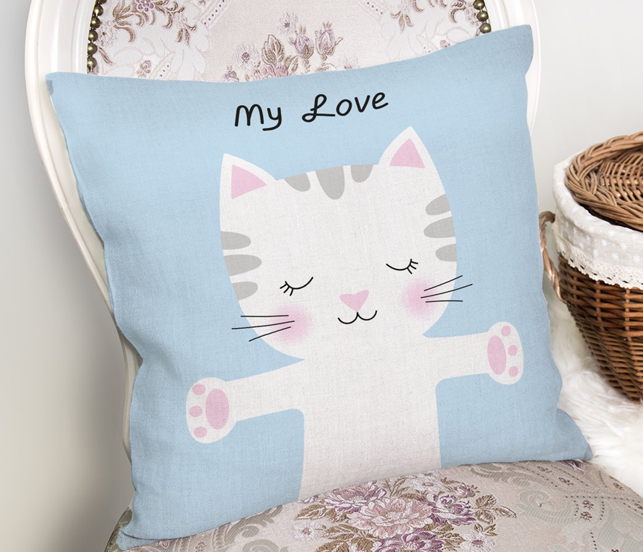 Rh-K5692-Mavi-Zeminde-My-Love-Yazılı-Sevimli-Kedicik-Desenli-Dekoratif-Kırlent-Kılıfı-1