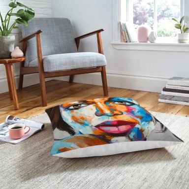 Sulu Boyalı Kadın Yüzlü Dekoratif Modern Yer Minderi