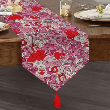 Pembe Zeminli Love You Temalı Modern Püsküllü Şönil Üçgen Runner