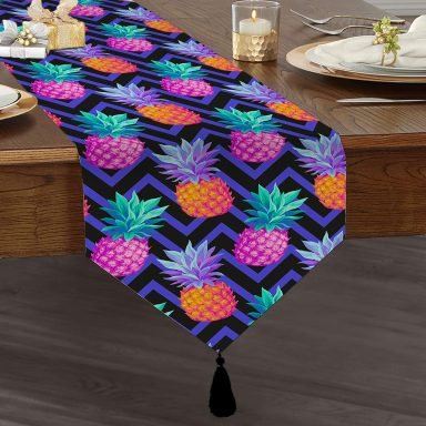 Mavi Zigzag Zeminli Ananas Desenli Dekoratif Püsküllü Şönil Üçgen Runner