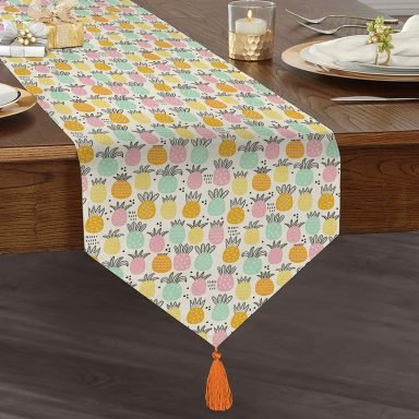Pastel Renkte Ananas Motifli Modern Püsküllü Şönil Üçgen Runner