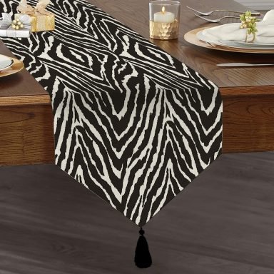 Realhomes Zebra Desenlii Özel Tasarım Dijital Baskılı Modern Püsküllü Şönil Üçgen Runner