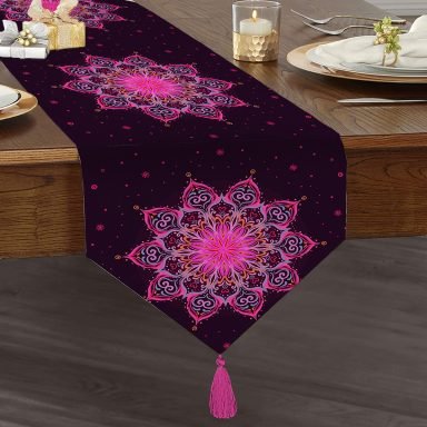 Siyah Zeminde Pembe Neon Mandala Desenli Dekoratif Püsküllü Şönil Üçgen Runner