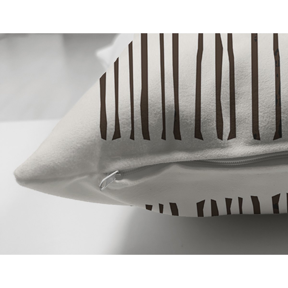 Suet-K10209-Cizgili-Gunes-Tasarimli-Dijital-Baskili-Modern-Suet-Yastik-Kirlent-Kilifi-2