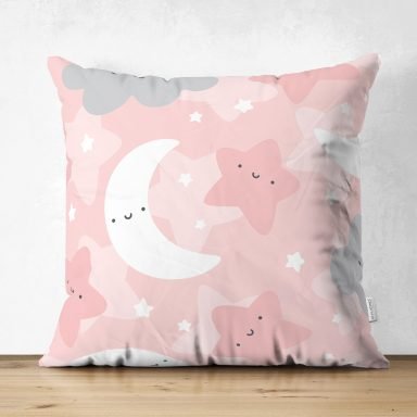 Realhomes Renkli Bulutlar Arasında Ay Yıldız Tasarımlı Dijital Baskılı Çocuk Odası Süet Yastık Kırlent Kılıfı