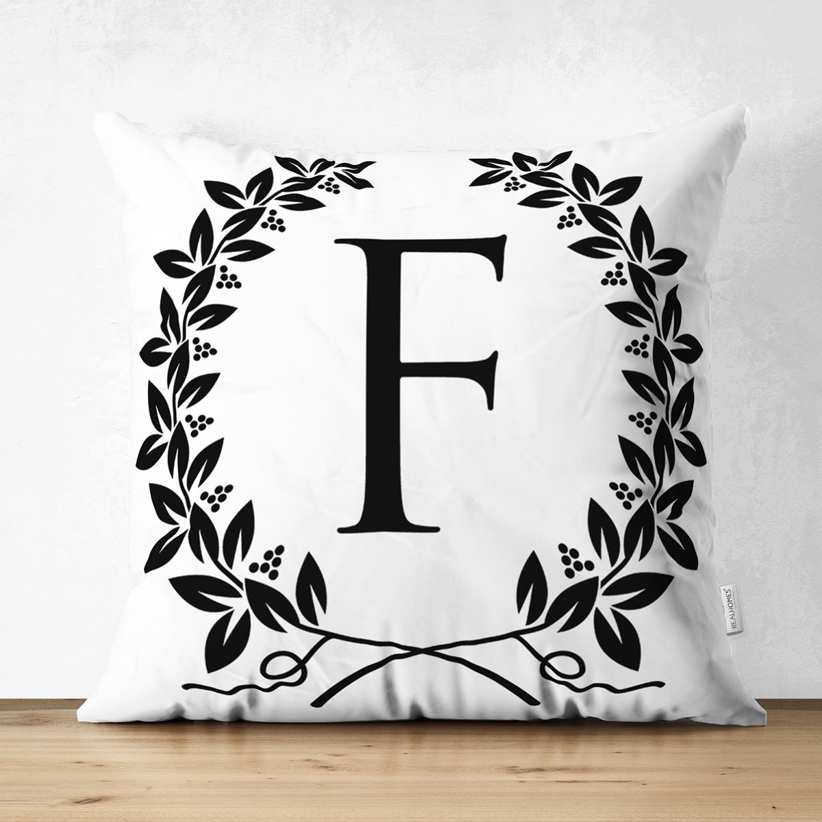 Suet-K9725-Siyah-Beyaz-Celenkli-F-Harfi-Ozel-Tasarim-Modern-Suet-Yastik-Kirlent-Kilifi