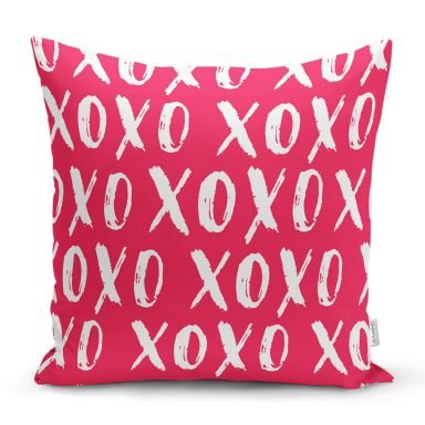 Pembe Zeminde XOX Özel Tasarımlı Dijital Baskılı Modern Yastık Kırlent Kılıfı