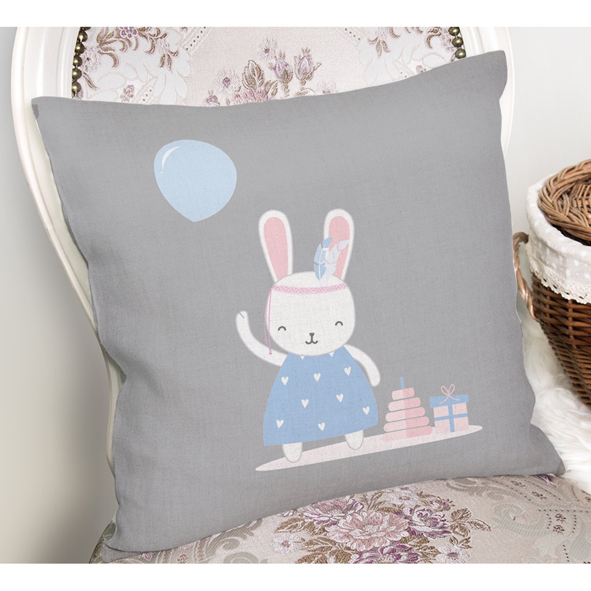Rh-K4816-Realhomes-Gri-Zeminde-Balonlu-Sevimli-Tavsan-Modern-Yastik-Kirlent-Kilifi-1