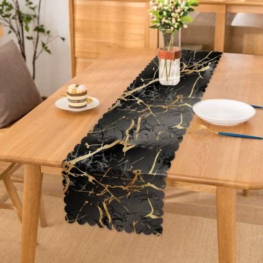 Siyah Zeminde Gold Renkli Çizim Desenli Dijital Baskılı Modern Runner