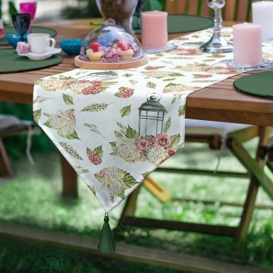 Çiçek Çizimli Dijital Baskılı Dekoratif Püsküllü Şönil Üçgen Runner