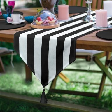 Realhomes Siyah Beyaz Çizgili Dekoratif Özel Tasarım Püsküllü Şönil Üçgen Runner