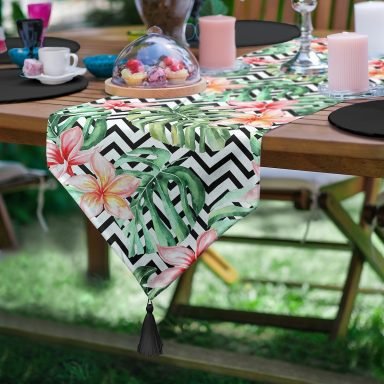 Zigzag Zebra Desenli Dijital Baskılı Püsküllü Şönil Üçgen Runner