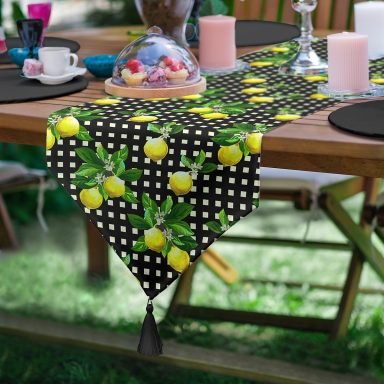Realhomes Siyah Zeminde Ekose Desenli Limon Baskılı Dekoratif Püsküllü Şönil Üçgen Runner