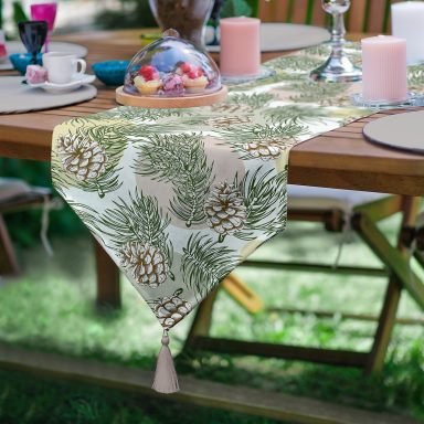 Realhomes Beyaz Zemin Üzerinde Renkli Puantiyeli Sonbahar Yapraklı Dijital Baskılı Özel Tasarım Püsküllü Şönil Üçgen Runner