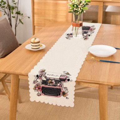 Pembe Antika Daktilo Çizimli Dijital Baskılı Dekoratif Runner