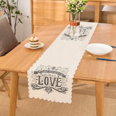 Love Yazılı Dijital Baskı Dekoratif Runner
