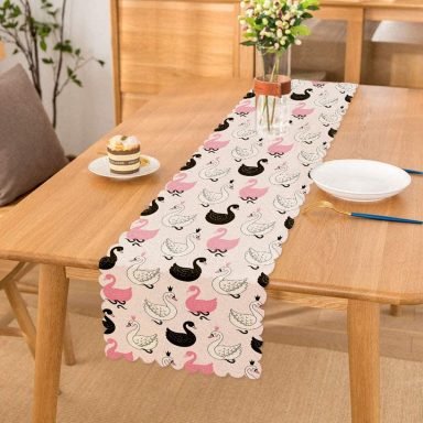 Pembe Zeminli Kuğu Resimli Dijital Baskılı Runner
