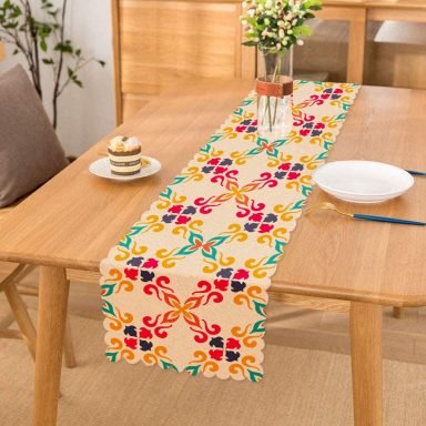 Krem Zeminli Geometrik Dijital Baskılı Runner