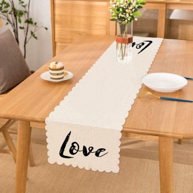 Love Yazı Desenli Dijital Baskılı Dekoratif Runner