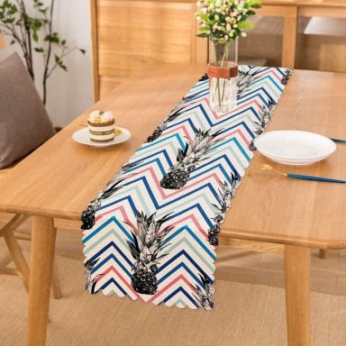 Zigzag Zeminde Ananaslar Dekoratif Özel Tasarım Runner