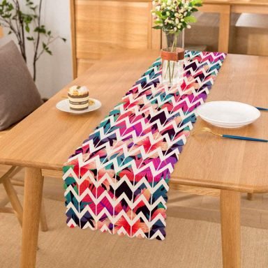 Nilüfer Temalı Zigzag Desenli Dijital Baskılı Runner