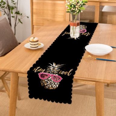 Siyah Zeminde Cool Ananas Desenli Modern Runner
