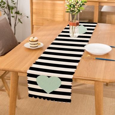 Kalp Desen Dijital Baskılı Runner