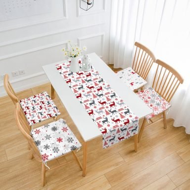 Mery Christmas Geyik Desenli 4 Fermuarlı Sandalye Minderi ve 1 Runner Seti