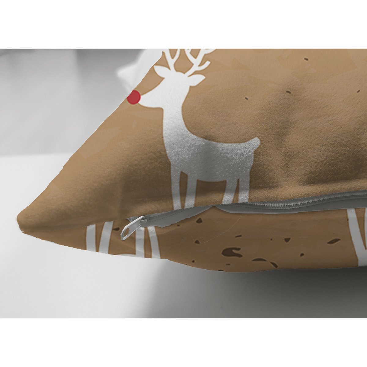 Suet-K7850-Renkli-Zemin-Uzerinde-Geyik-Desenli-Dijital-Baskili-Modern-Suet-Yastik-Kirlent-Kilifi-2