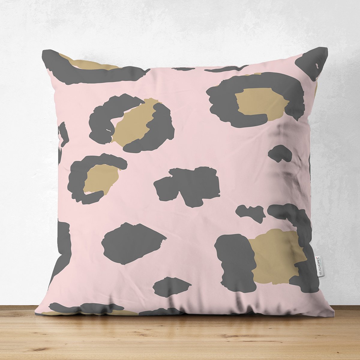 Suet-K7990-Pastel-Zemin-Uzerinde-Gold-Detayli-Geometrik-Desenli-Dijital-Baskili-Modern-Suet-Yastik-Kirlent-Kilifi