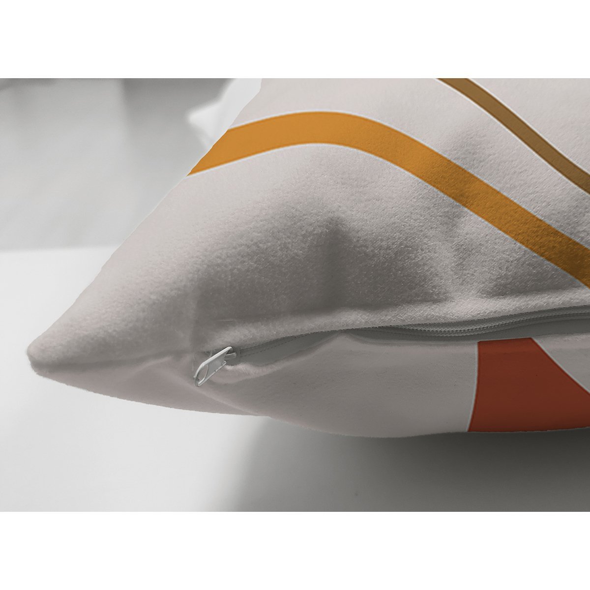 Suet-K8115-Pastel-Zemin-Uzerinde-Yaprak-Desenli-Dijital-Baskili-Modern-Suet-Yastik-Kirlent-Kilifi-2