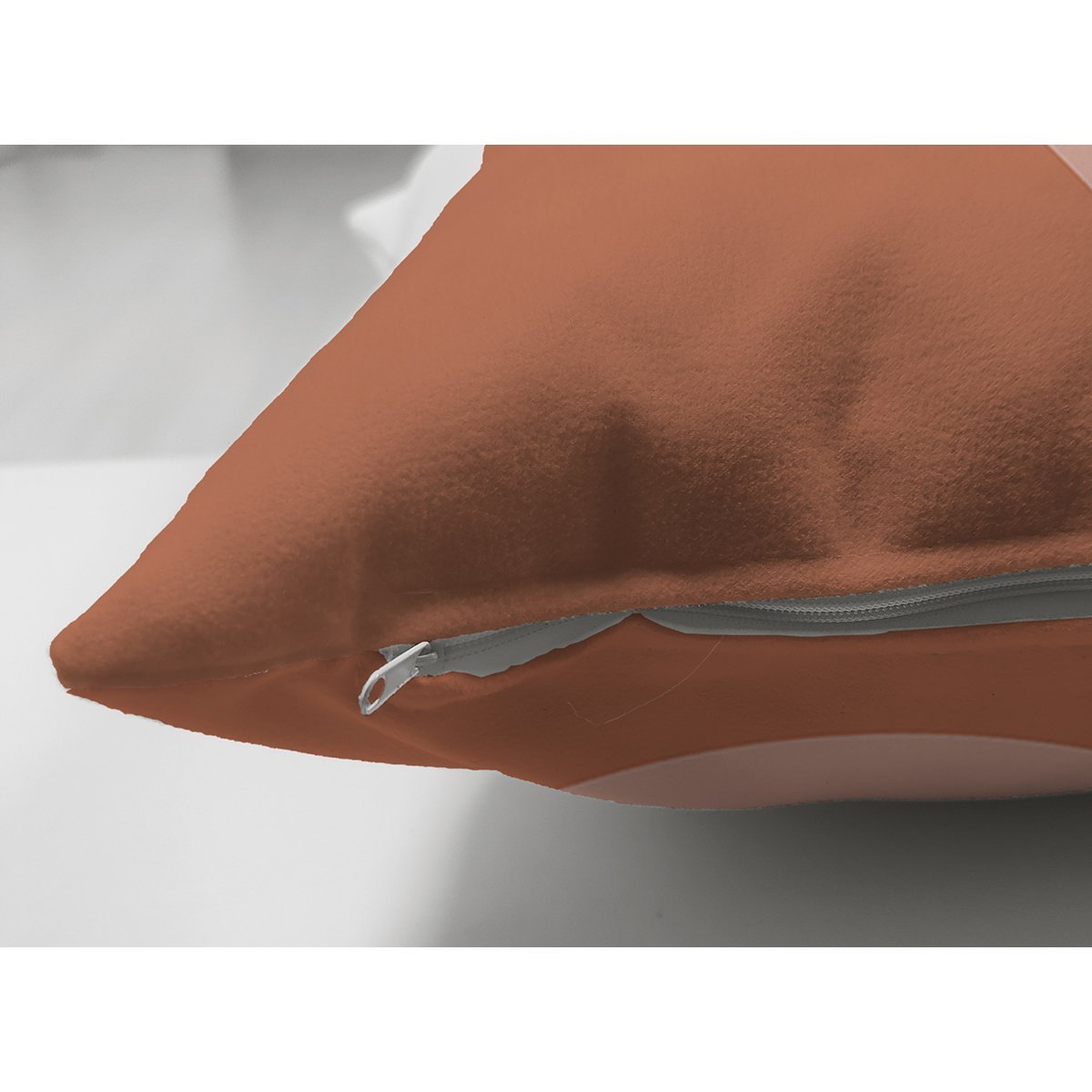 Suet-K8150-Pastel-Zemin-Uzerinde-Gunes-Desenli-Dijital-Baskili-Modern-Suet-Yastik-Kirlent-Kilifi-2