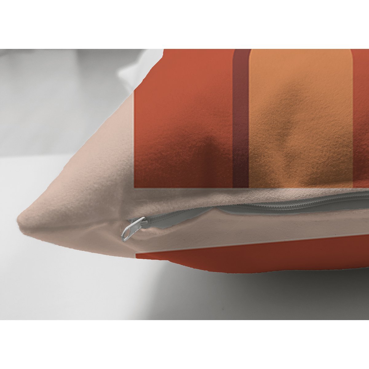 Suet-K8154-Pastel-Zemin-Uzerinde-Gunes-Desenli-Dijital-Baskili-Modern-Suet-Yastik-Kirlent-Kilifi-2