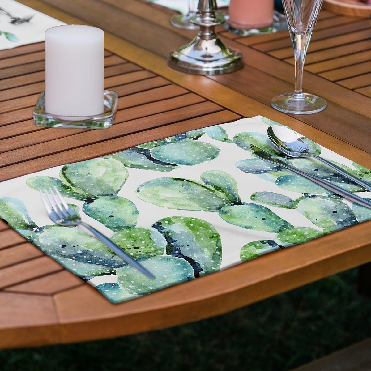 Servis4lu-Set370-4lu-Beyaz-Zemin-Kaktus-Tasarimli-Amerikan-Servis-Seti-1