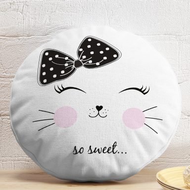 So Sweet Motifli Çizimi Yuvarlak Kırlent Kılıfı