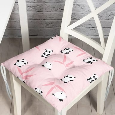 Pembe Zeminde Sevimli Panda Tasarımlı Dijital Baskılı Özel Tasarım Modern Pofidik Sandalye Minderi