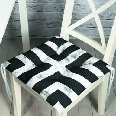 Mermer Zeminli Siyah Geometrik Desenli Modern Pofidik Sandalye Minderi