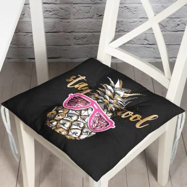 Siyah Zeminde Cool Ananas Desenli Modern Pofidik Sandalye Minderi