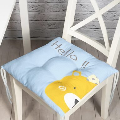 Mavi Zeminde Sarı Ayıcık Hello Motifli Çocuk Odası Pofidik Sandalye Minderi
