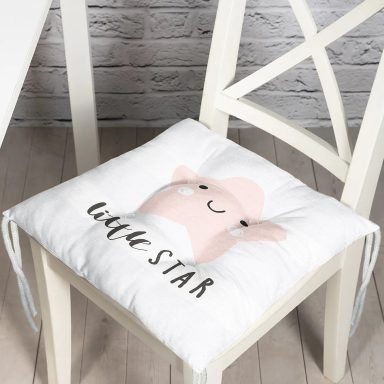 Pembe Zeminde Sevimli Ayıcık Desenli Bebek Odası Pofidik Sandalye Minderi