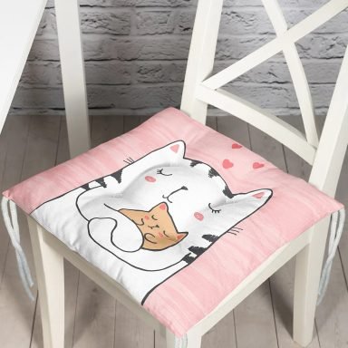 Yavrusuna Sarılmış Kedi Motifli Modern Pofidik Sandalye Minderi